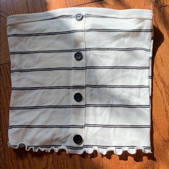 Crop top - Picture 1 of 2